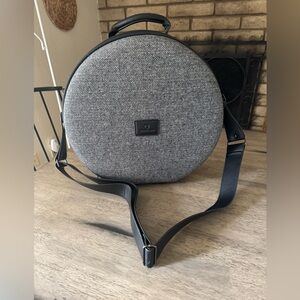 Brixton round travel bag